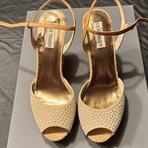 Steve Madden Gold and Tan Peep-Toe Heels